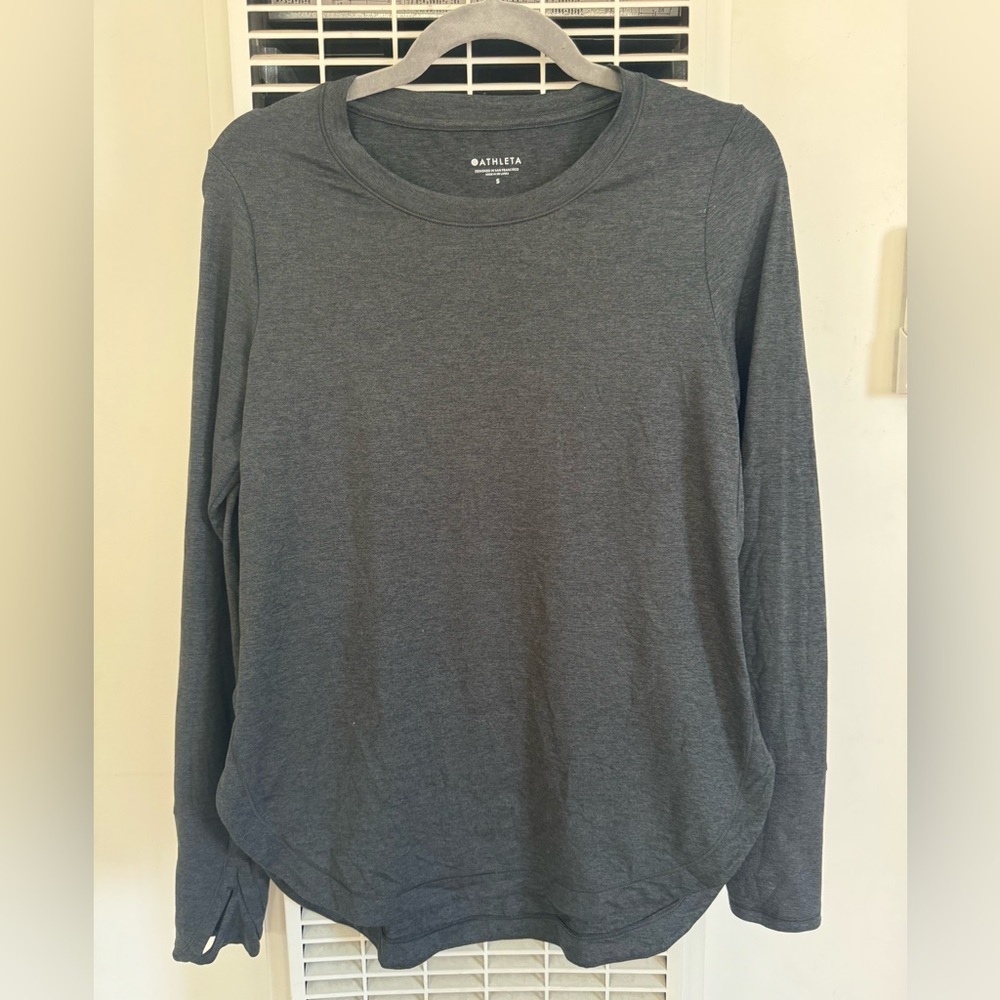 NWOT Athleta stretch long sleeve pull over